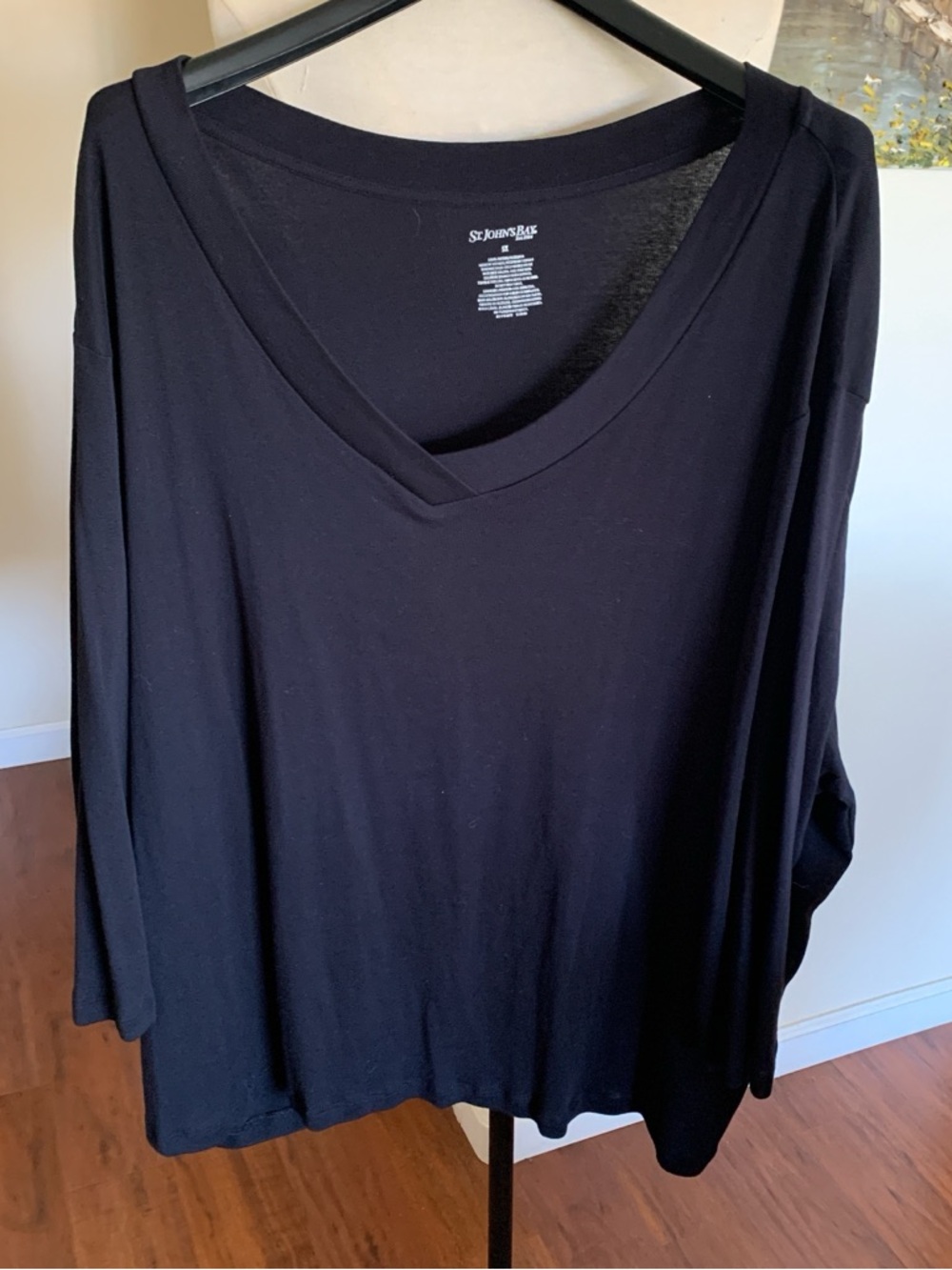 St. John's Bay 5X  Black V-Neck 3/4 Sleeve Top, Lightweight fabric